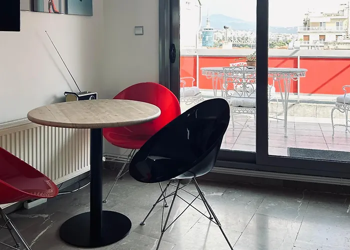 Elegant Downtown By White Tower * 塞萨洛尼基